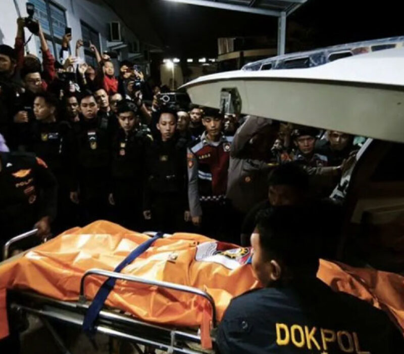 Tiga-polisi-gugur-dalam-penggerebekan-sabung-ayam-diautopsi